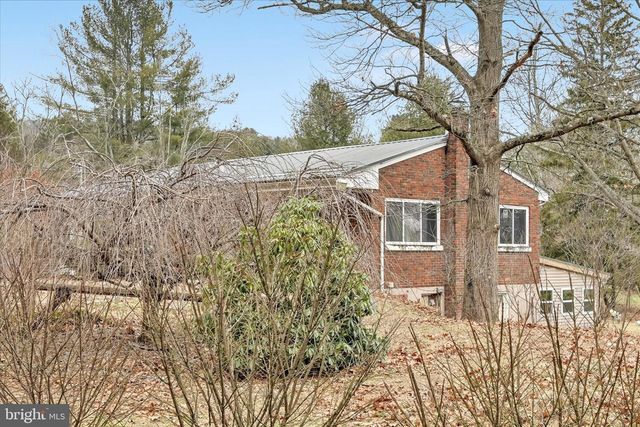 2639 PANTHER VALLEY RD, Pottsville, PA 17901