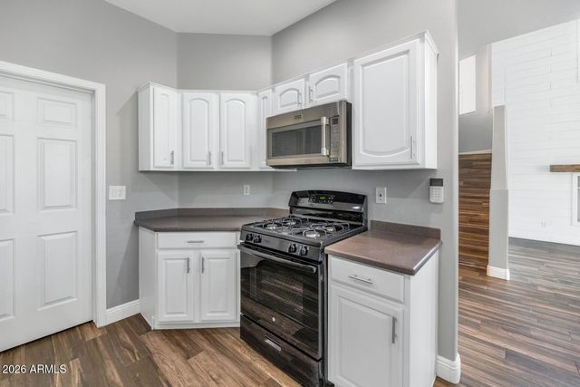 19550 N GRAYHAWK Drive 1062, Scottsdale, AZ 85255