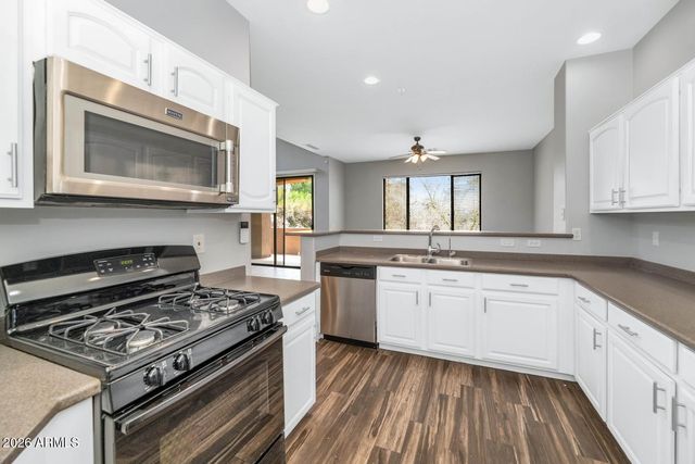 19550 N GRAYHAWK Drive 1062, Scottsdale, AZ 85255