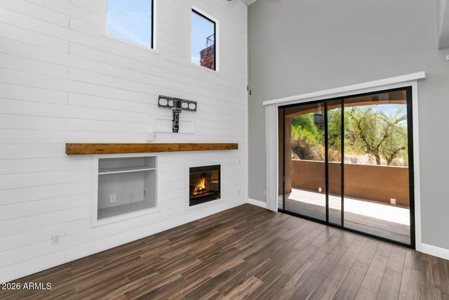 19550 N GRAYHAWK Drive 1062, Scottsdale, AZ 85255