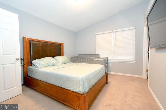 12901 FAIR BRIAR LN, Fairfax, VA 22033