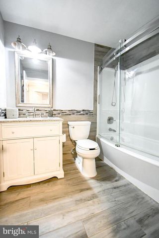 12901 FAIR BRIAR LN, Fairfax, VA 22033