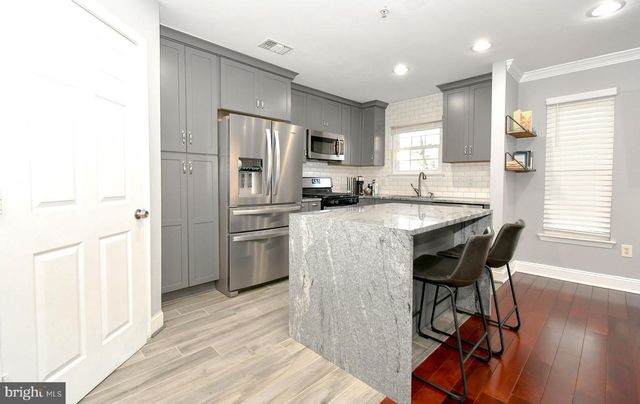 12901 FAIR BRIAR LN, Fairfax, VA 22033