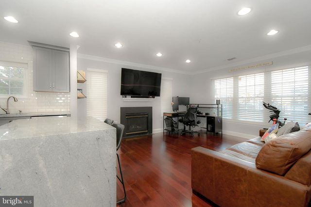 12901 FAIR BRIAR LN, Fairfax, VA 22033