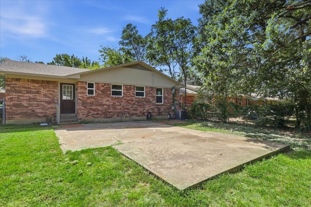 2017 Shawnee Street, Denton, TX 76209