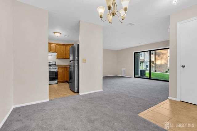 2101 Bayhead Drive, Parlin, NJ 08859