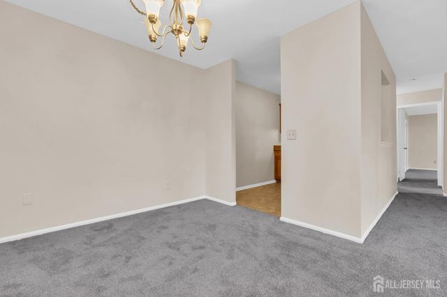 2101 Bayhead Drive, Parlin, NJ 08859