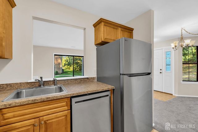 2101 Bayhead Drive, Parlin, NJ 08859