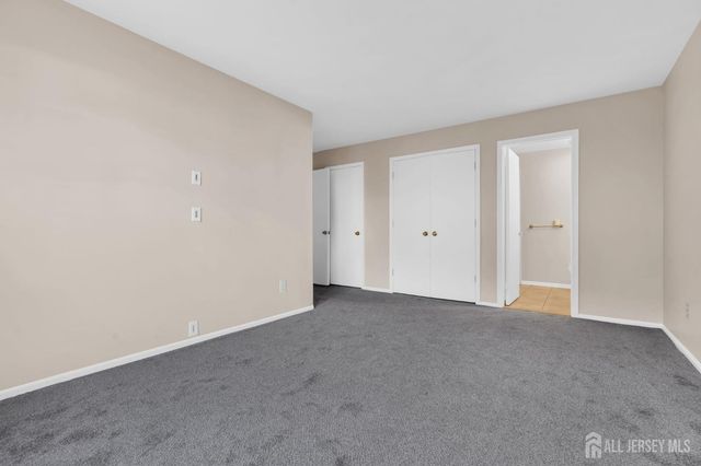 2101 Bayhead Drive, Parlin, NJ 08859