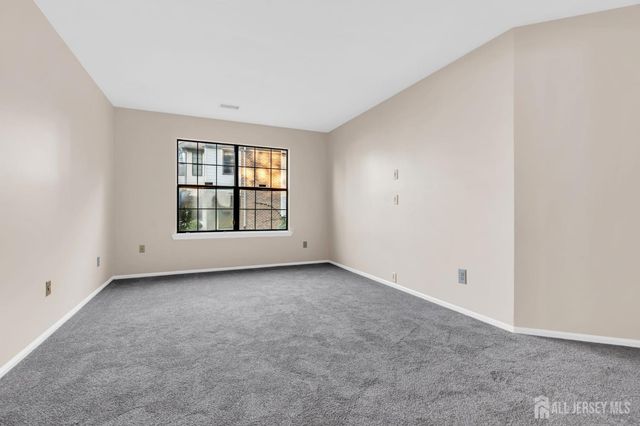 2101 Bayhead Drive, Parlin, NJ 08859
