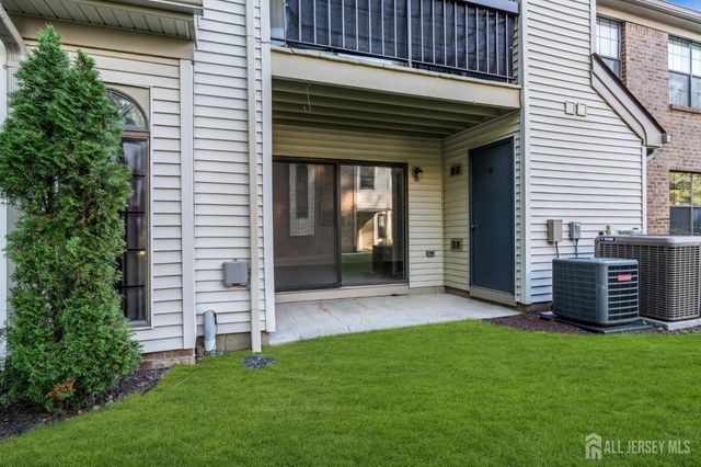 2101 Bayhead Drive, Parlin, NJ 08859