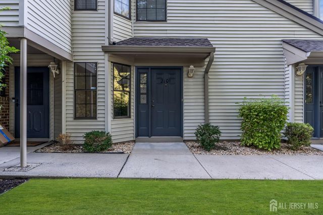 2101 Bayhead Drive, Parlin, NJ 08859