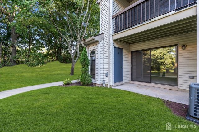 2101 Bayhead Drive, Parlin, NJ 08859