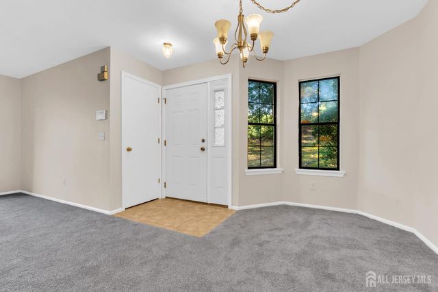 2101 Bayhead Drive, Parlin, NJ 08859