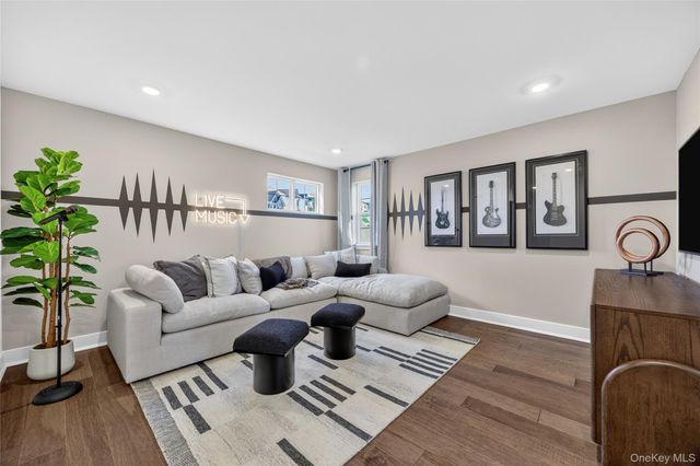 1 Aurora Terrace, Tuxedo Park, NY 10987