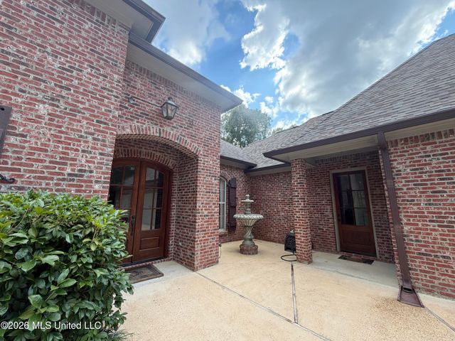 197 Cotton Wood Drive, Madison, MS 39110