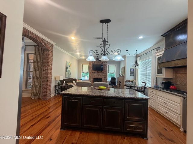 197 Cotton Wood Drive, Madison, MS 39110
