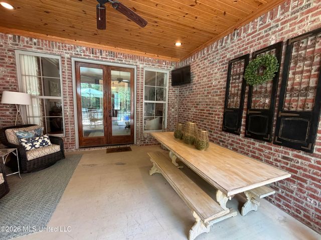 197 Cotton Wood Drive, Madison, MS 39110