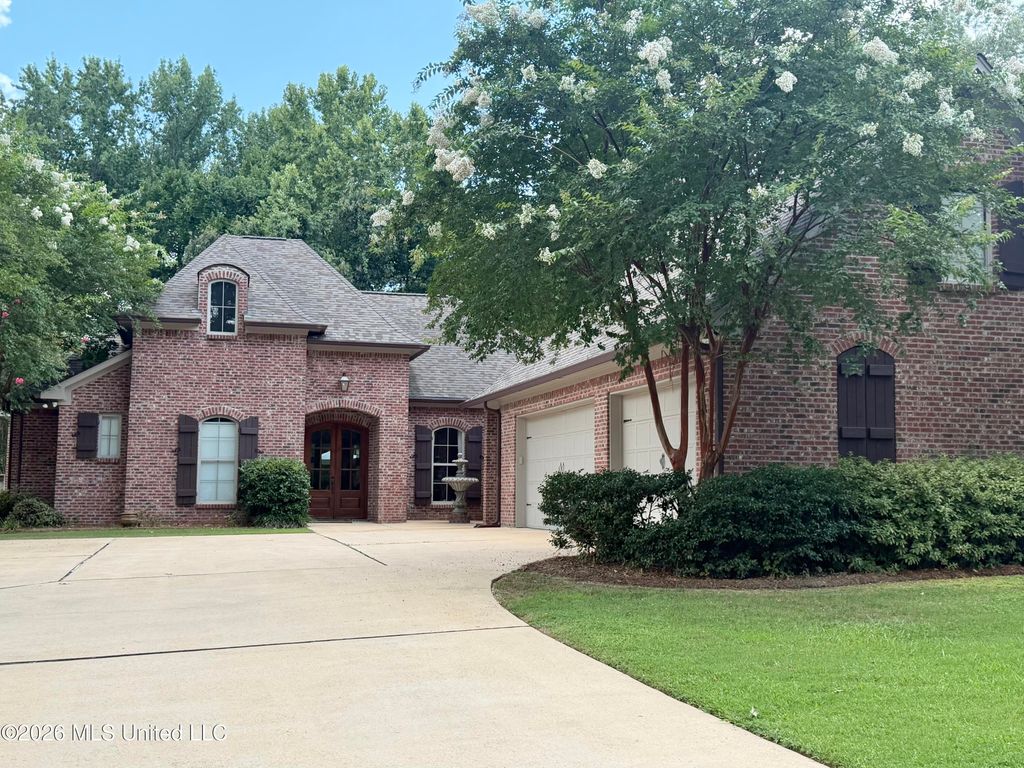 197 Cotton Wood Drive, Madison, MS 39110