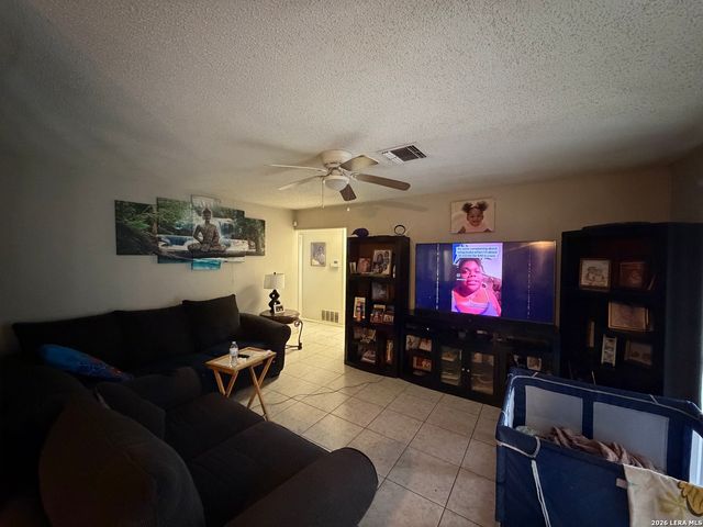 5014 BINZ ENGLEMAN RD, San Antonio, TX 78219