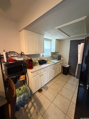 5014 BINZ ENGLEMAN RD, San Antonio, TX 78219