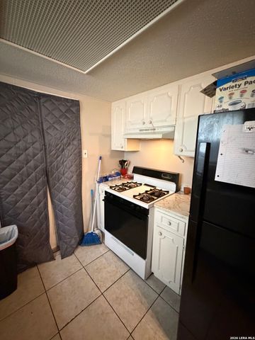 5014 BINZ ENGLEMAN RD, San Antonio, TX 78219