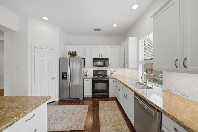 306 River Briar Lane, Richmond, TX 77406