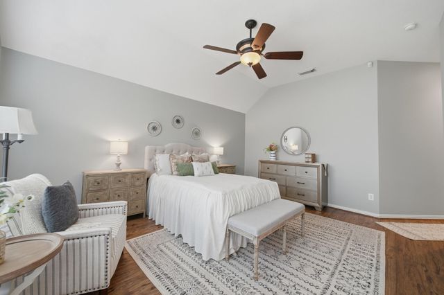 306 River Briar Lane, Richmond, TX 77406