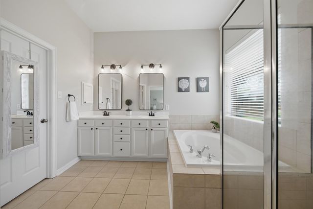 306 River Briar Lane, Richmond, TX 77406