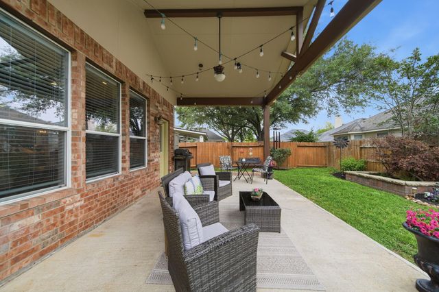 306 River Briar Lane, Richmond, TX 77406