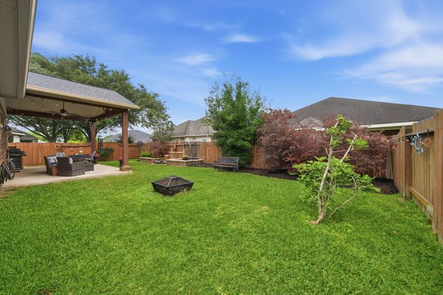 306 River Briar Lane, Richmond, TX 77406