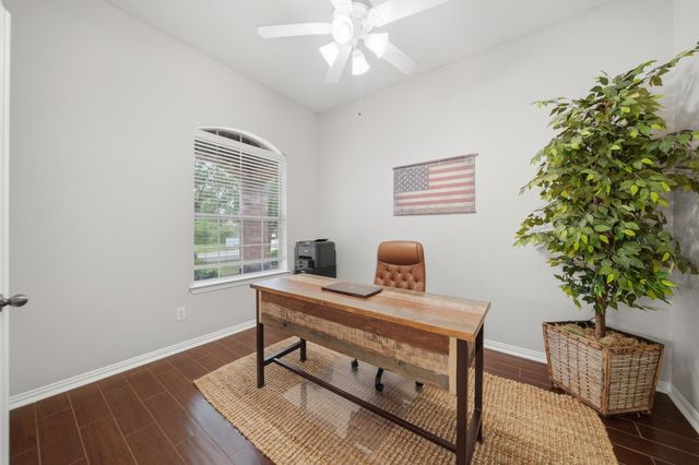 306 River Briar Lane, Richmond, TX 77406