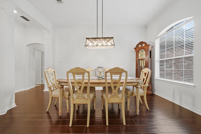 306 River Briar Lane, Richmond, TX 77406