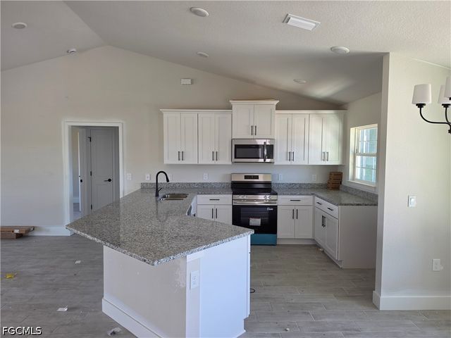 3731 NW 43rd PL, Cape Coral, FL 33993