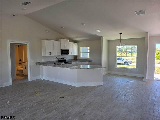 3731 NW 43rd PL, Cape Coral, FL 33993