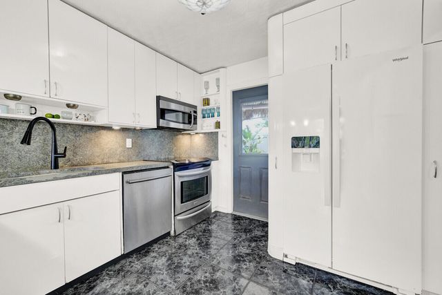 910 NE 23rd Court, Pompano Beach, FL 33064