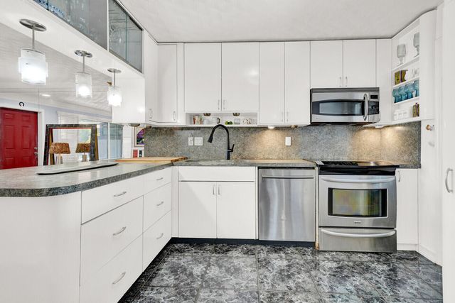 910 NE 23rd Court, Pompano Beach, FL 33064