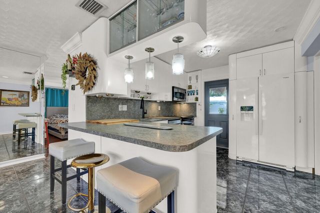 910 NE 23rd Court, Pompano Beach, FL 33064