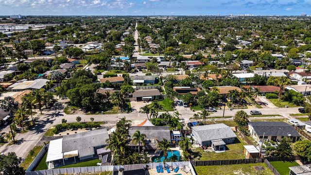 910 NE 23rd Court, Pompano Beach, FL 33064