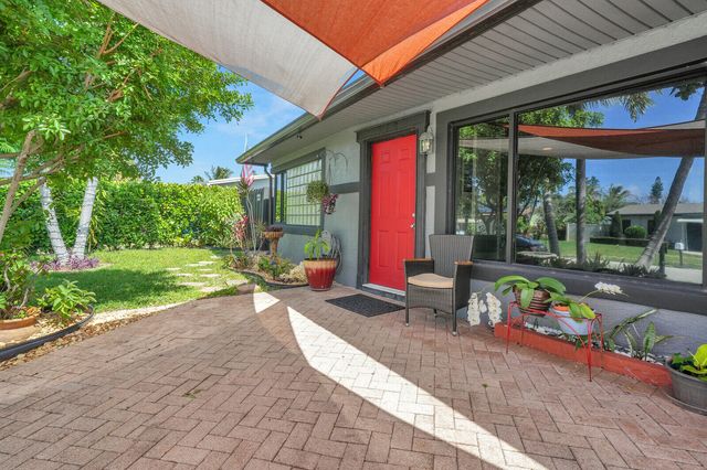 910 NE 23rd Court, Pompano Beach, FL 33064
