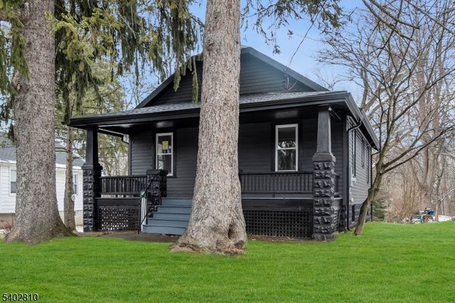 324 E Washington Ave, Washington Boro, NJ 07882