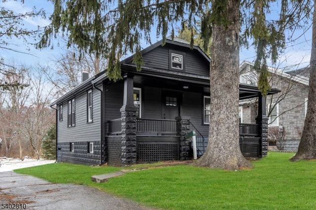 324 E Washington Ave, Washington Boro, NJ 07882