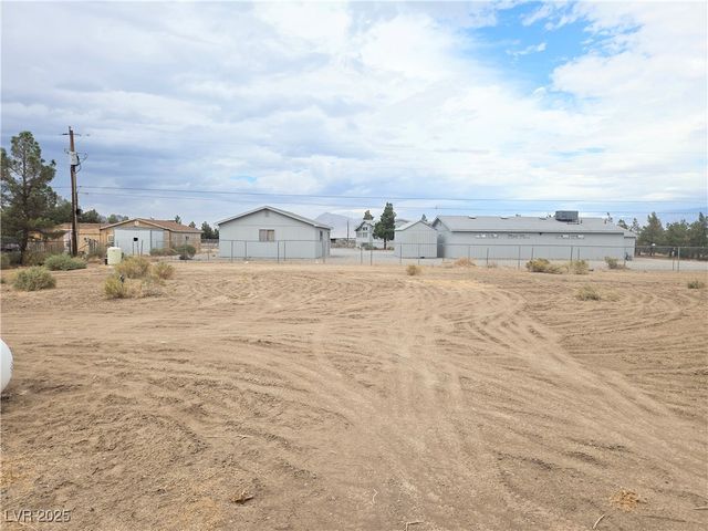 3290 West Medicine Man Road, Pahrump, NV 89048