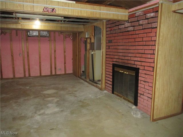 414 Parkview Drive, Girard, OH 44420