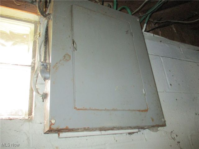 414 Parkview Drive, Girard, OH 44420