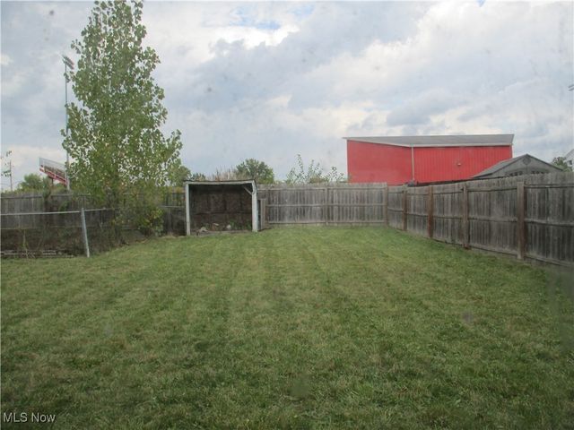 414 Parkview Drive, Girard, OH 44420