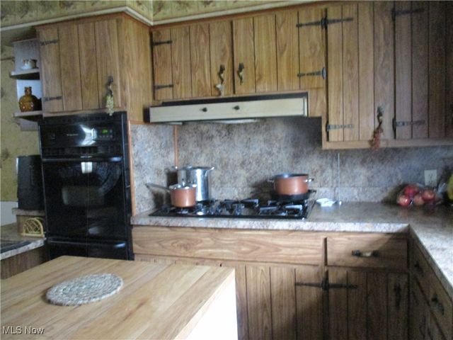 414 Parkview Drive, Girard, OH 44420