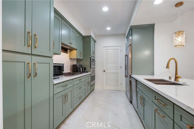 468 Caruso Avenue, Glendale, CA 91210