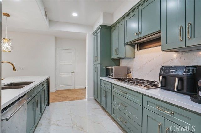 468 Caruso Avenue, Glendale, CA 91210