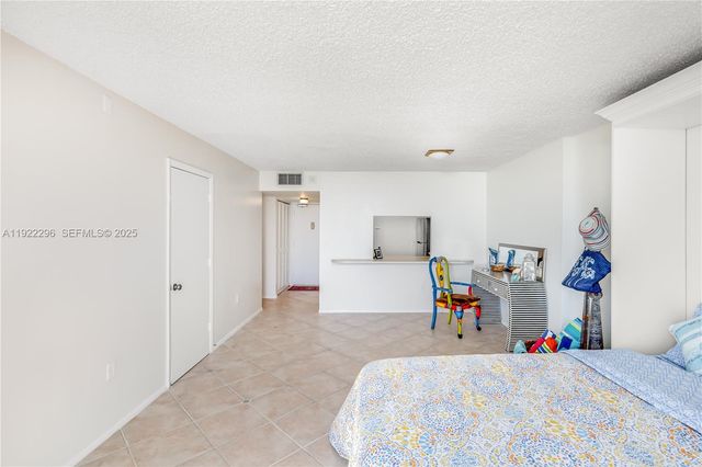 401 Ocean Dr 417, Miami Beach, FL 33139